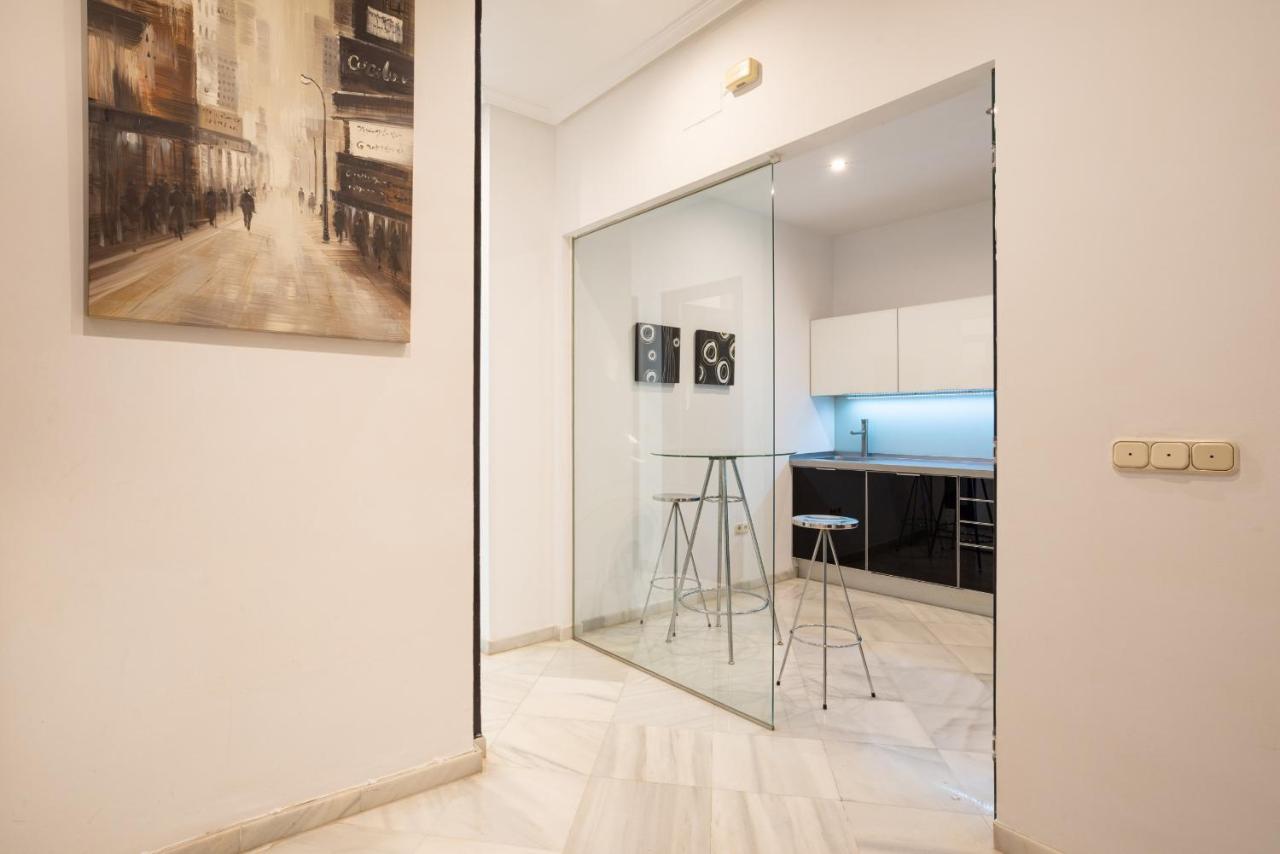 Urbe10 Cister 1 Bedroom Apartment Малага Экстерьер фото